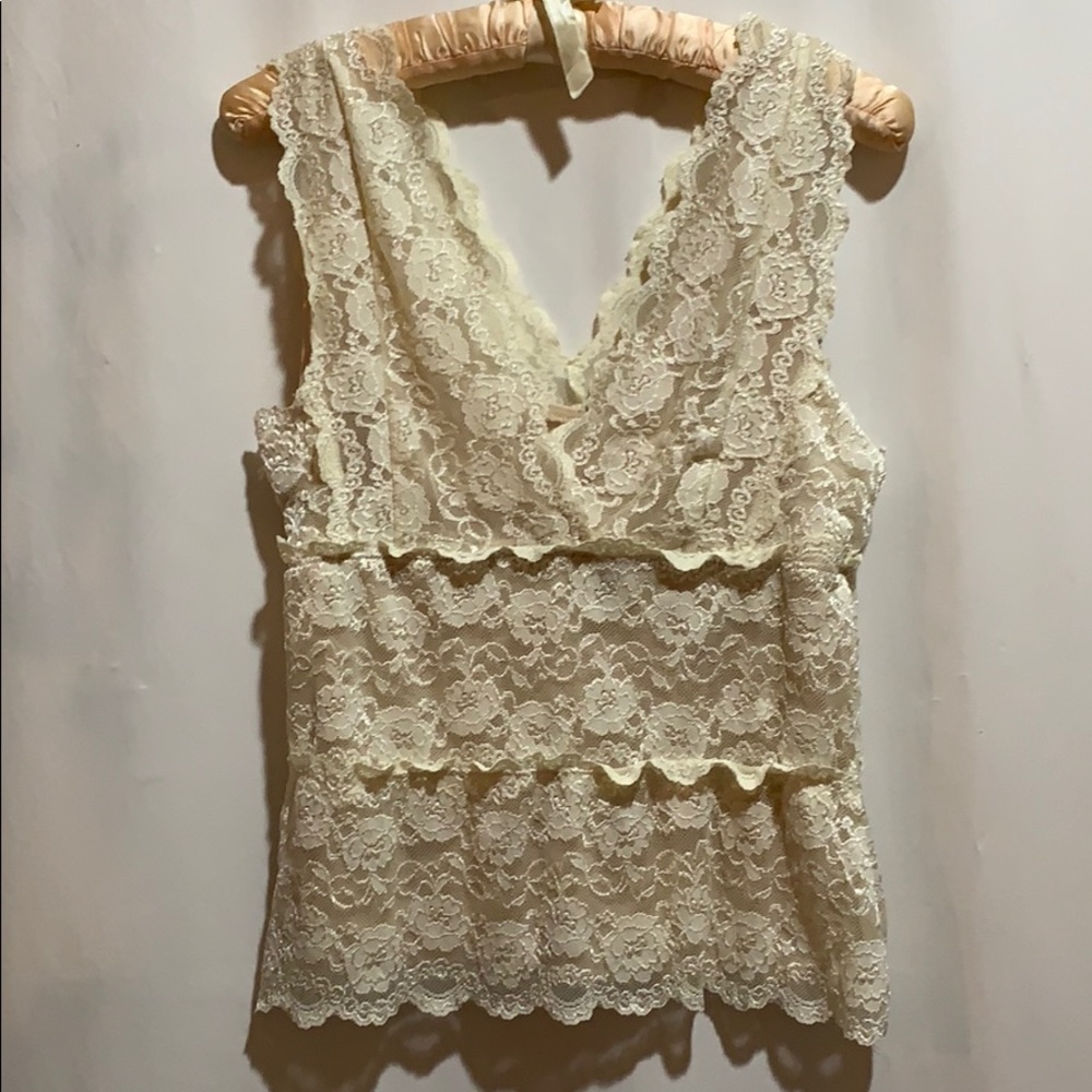 LACE TANK/CAMI STRETCH CREME SCALLOPED HEM